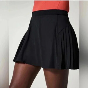 New Spanx get moving skort pleated black skirt